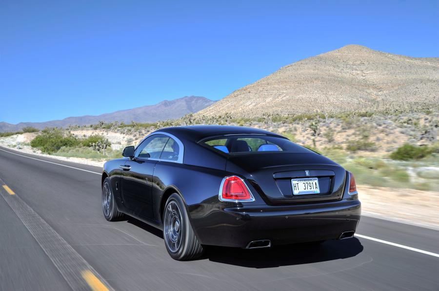  Rolls-Royce Wraith Black Badge 2016 года  (NA) (фото 12 из 30)